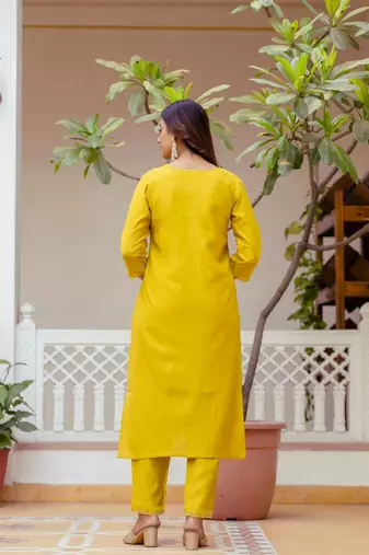 Women's Gorgeous Embroidery work Viscose Gadhwal Fabric Straight Kurta, Pant and Dupatta Set