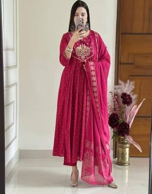 Pink printed kurta pant dupatta set 3