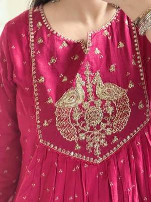 Pink printed kurta pant dupatta set 5