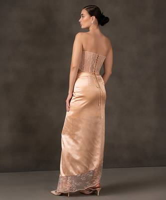 Peach plain silk skirt with embroidered blouse and cape 4