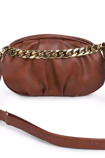 Veronly chain accent shoulder bag