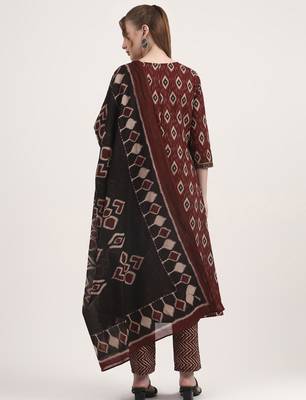 maroon pure cotton ethnic print a-line kurta trouser dupatta set 3