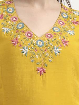 yellow mul chanderi silk thread work anarkali kurta trouser dupatta set 4