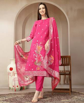 pink chanderi silk floral goldan print straight kurta trouser dupatta set 1