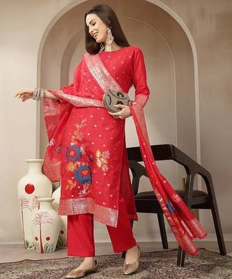 red chanderi silk floral goldan print straight kurta trouser dupatta set 1