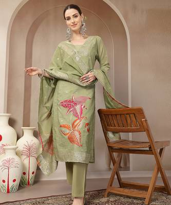 green chanderi silk floral straight kurta trouser dupatta set 1