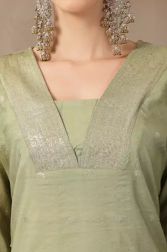 green chanderi silk floral straight kurta trouser dupatta set