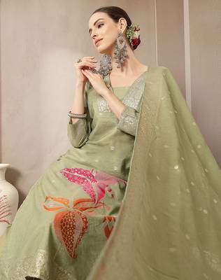 green chanderi silk floral straight kurta trouser dupatta set 5