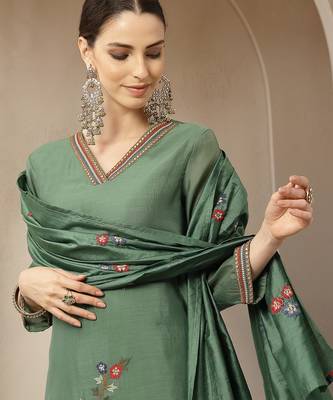 green mul chanderi embroidery a-line kurta trouser dupatta set 5