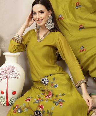 lime green mul chanderi embroidery a-line kurta trouser dupatta set 5