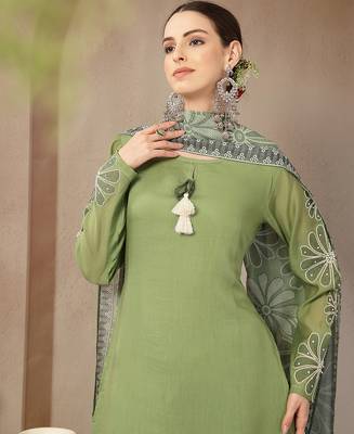 green mul chanderi silk keyhole neck a-line kurta trouser dupatta set 5