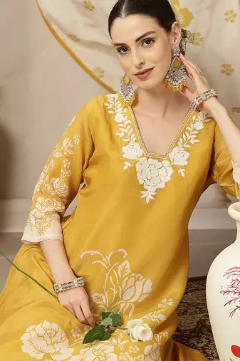 mul chanderi yellow kurta dupatta pant set