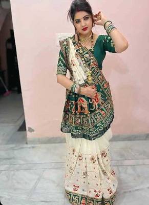 white silk saree with embroidered lace and latkan details 2