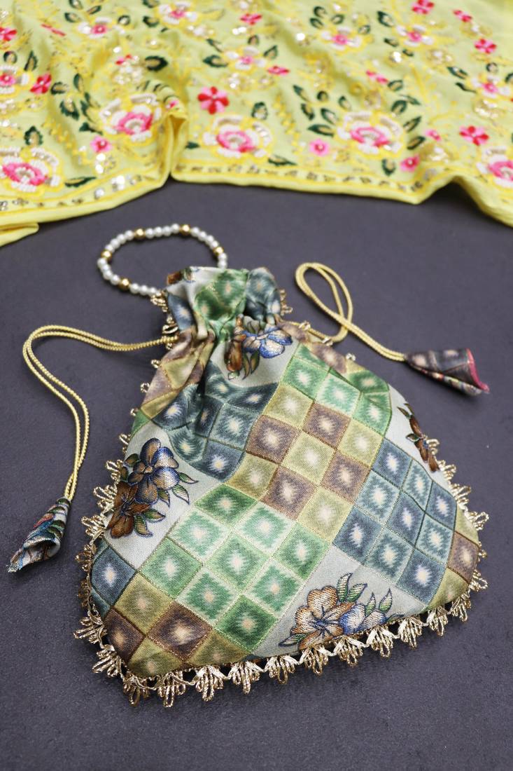 Pista  weaving with prints work  designer batwa