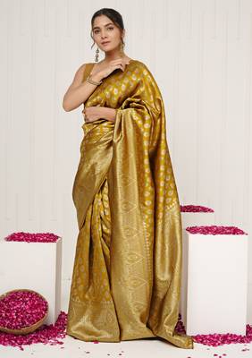 mustard yellow woven design golden zari border silk blend saree with unstiched blouse piece 3
