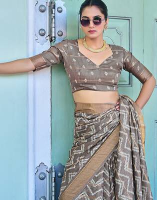taupe chevron print zari golden border silk blend saree with unstiched blouse piece 5