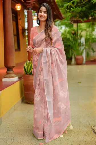 peach floral print zari woven border cotton blend saree with unstiched blouse piece