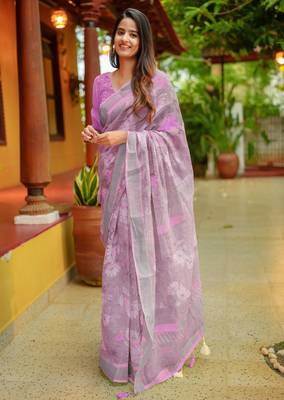 lavender floral print zari woven border cotton blend saree with unstiched blouse piece 3