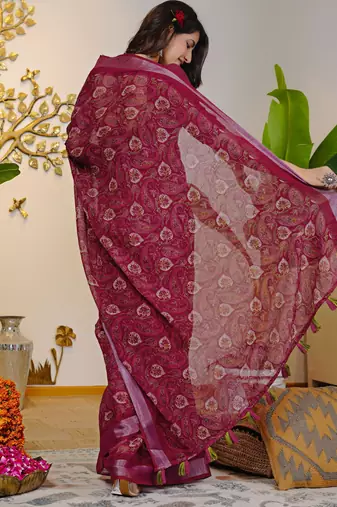 pink floral block print zari border cotton blend saree with unstiched blouse piece