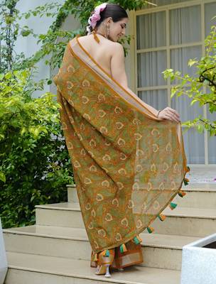 mustard paisley kalamkari print zari border cotton blend saree with unstiched blouse piece 4