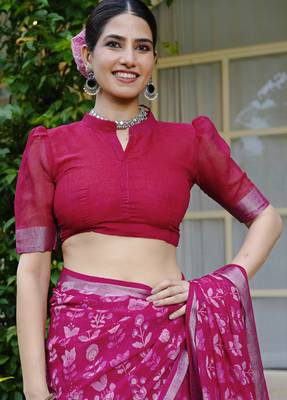pink floral block print zari border cotton blend saree with unstiched blouse piece 5