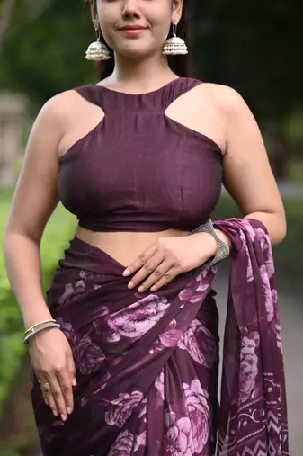 wine floral print chiffon saree with unstiched blouse piece