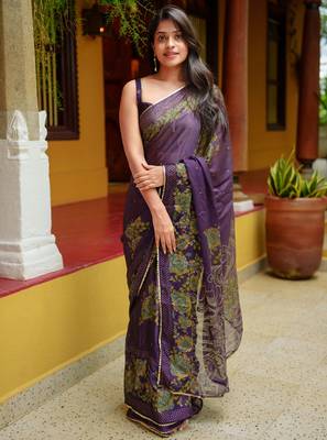 purple floral foil print lace border chiffon saree with unstiched blouse piece 1