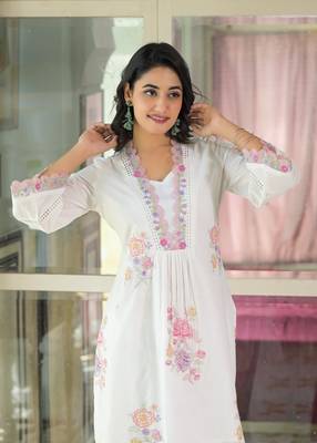 Floral embroidered white v-neck  cotton kurta with trouser 3