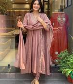 Floral embroidered purple v-neck chanderi kurta with trouser with dupatta