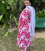 Women's cotton blend  floral printed kurta & pant with dupatta