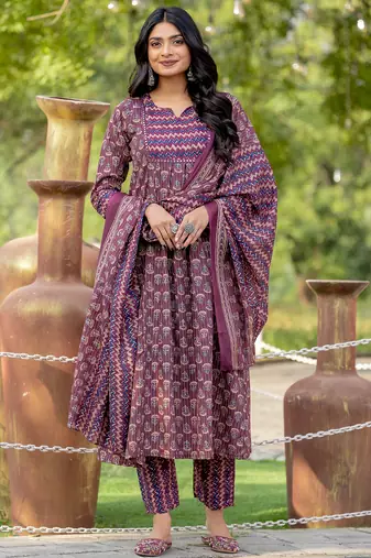 Women's cotton blend jaipuri printed kurta & pant with dupatta