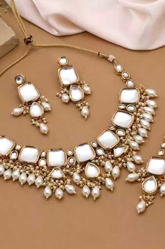 White color back side meena work kundan necklace set