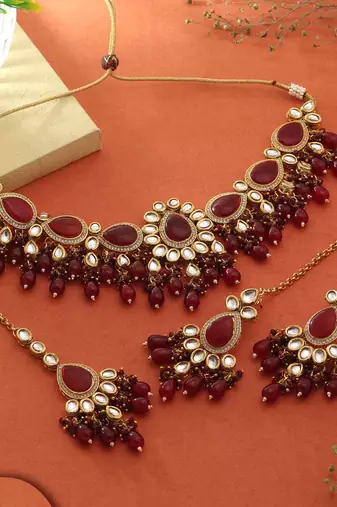 Maroon color kundan necklace set