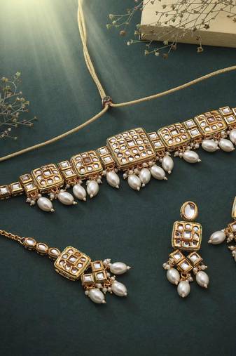 White color choker back side meena work kundan necklace set