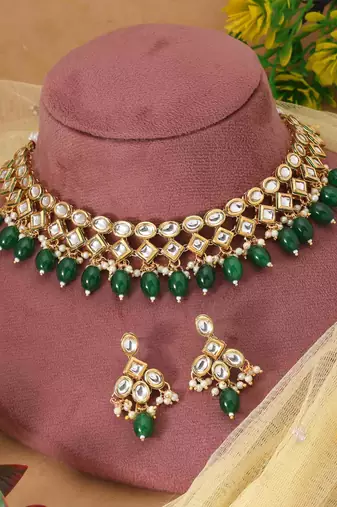 Green color kundan necklace set