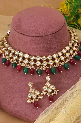 Maroon & green color kundan necklace set