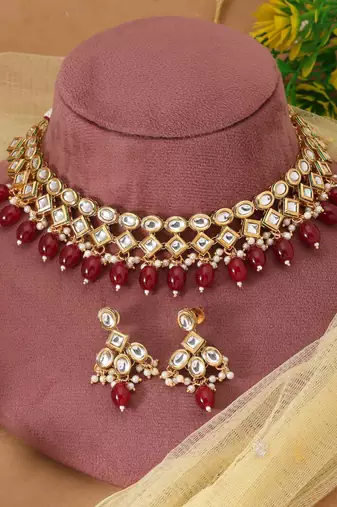 Maroon color kundan necklace set