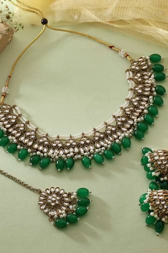Green color kundan necklace set