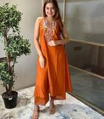 Floral embroidered brown round neck pure cotton kurta with trouser