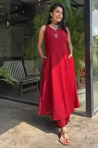 Floral embroidered red round neck pure cotton kurta with trouser