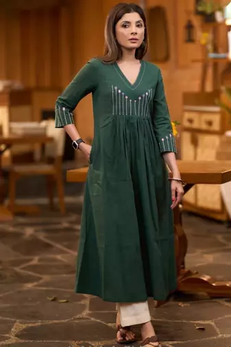Floral embroidered green v-neck pure cotton kurta with trouser