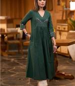 Floral embroidered green v-neck pure cotton kurta with trouser