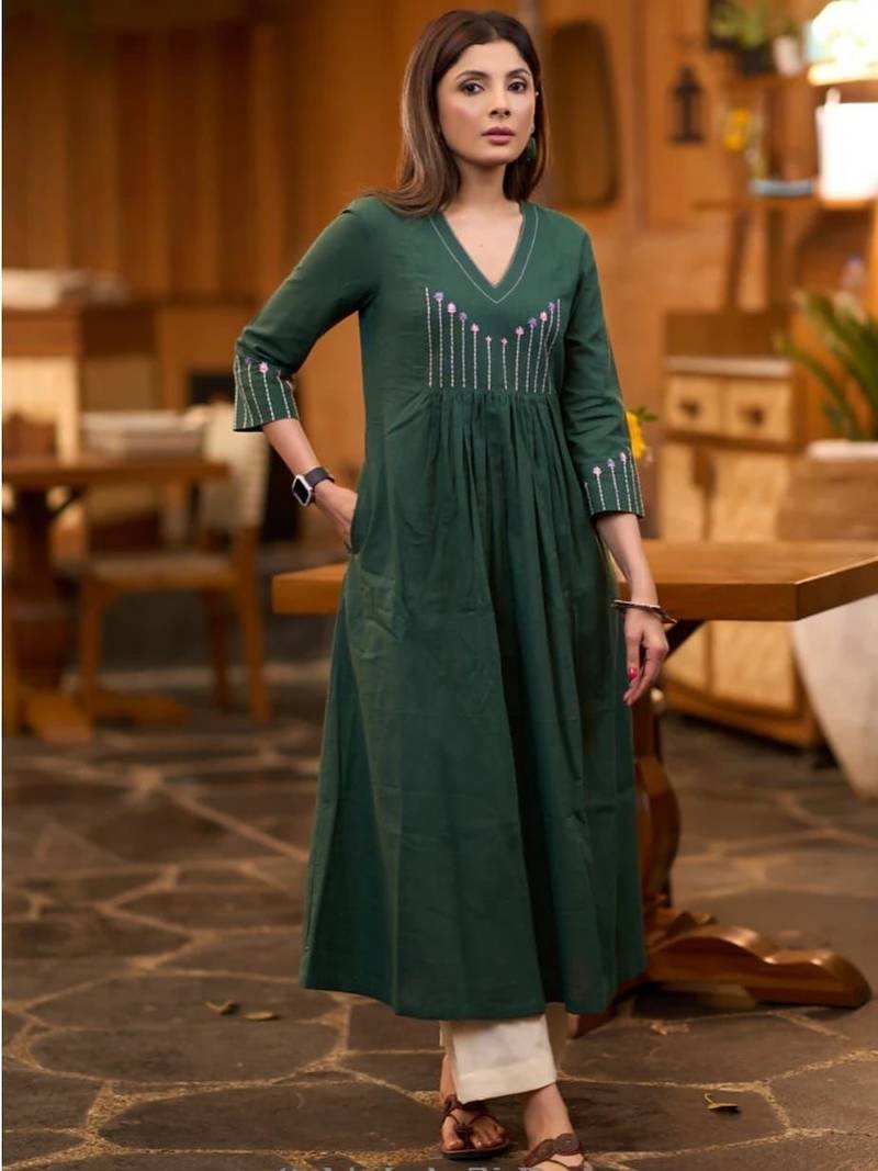 Floral embroidered green v-neck pure cotton kurta with trouser