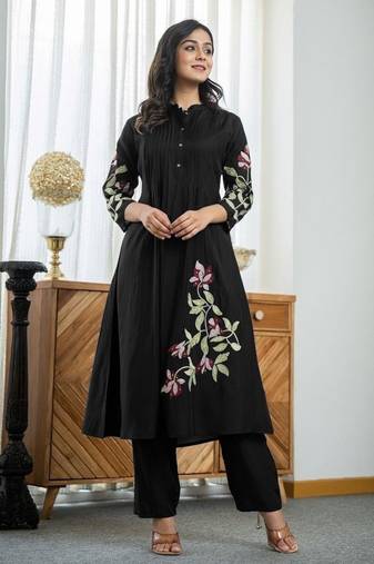 Floral embroidered black v-neck pure cotton kurta with trouser