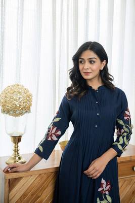 Floral embroidered blue v-neck  cotton kurta with trouser 3