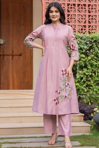 Floral embroidered pink v-neck pure cotton kurta with trouser