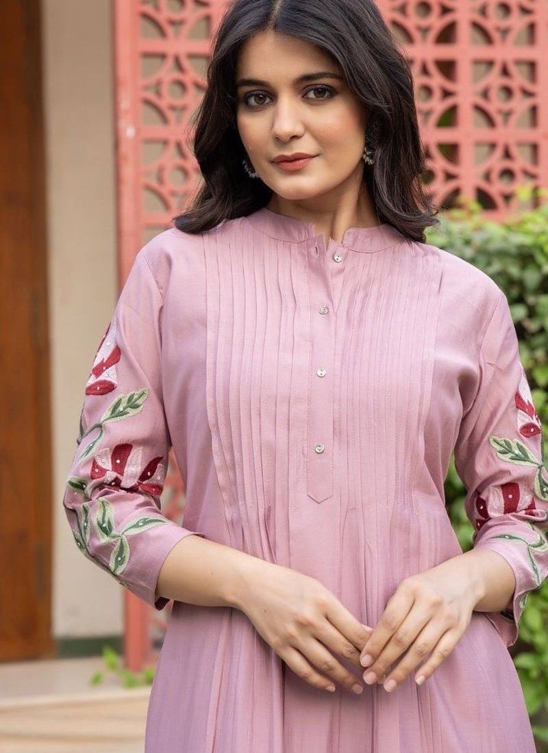 Floral embroidered pink v-neck pure cotton kurta with trouser