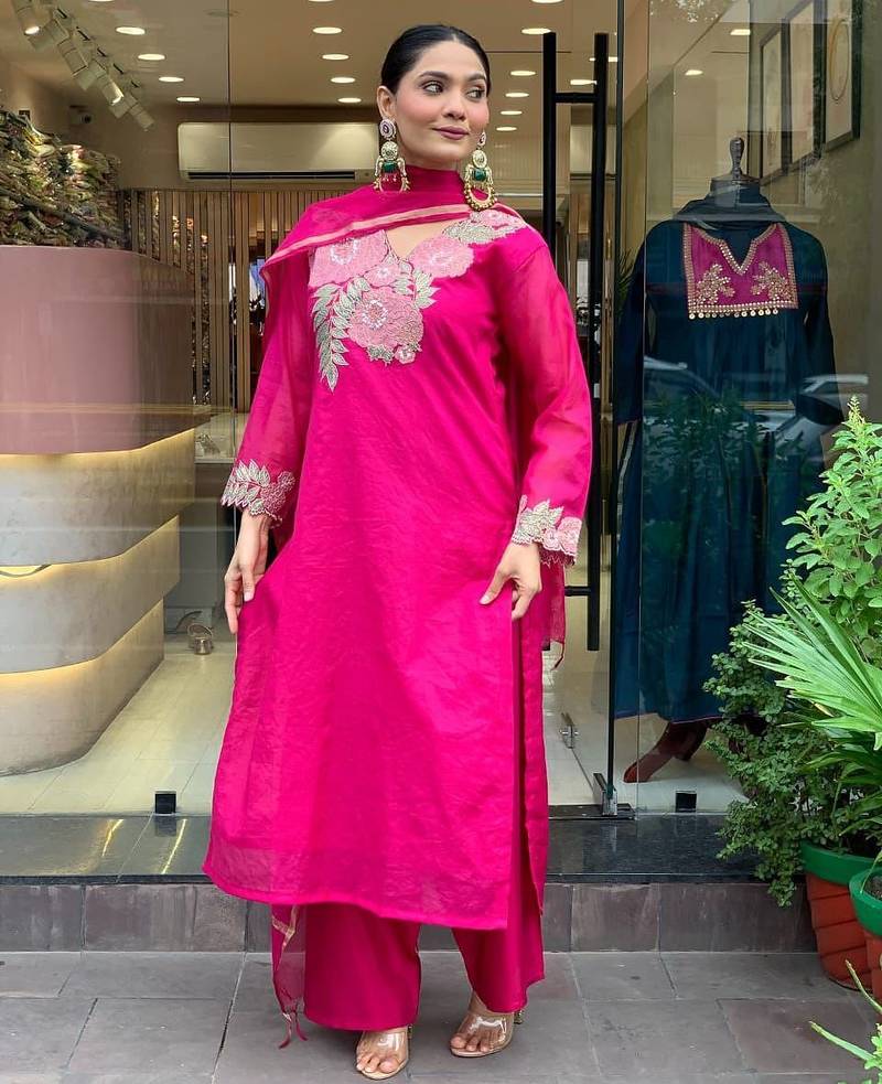 Floral embroidered pink round neck pure cotton kurta with trouser & dupatta set