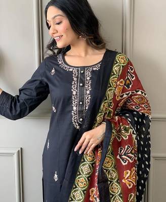 Floral embroidered blue round neck  cotton kurta with trouser & dupatta set 3