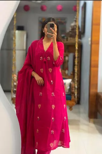 Floral embroidered pink v neck pure cotton kurta with trouser & dupatta set